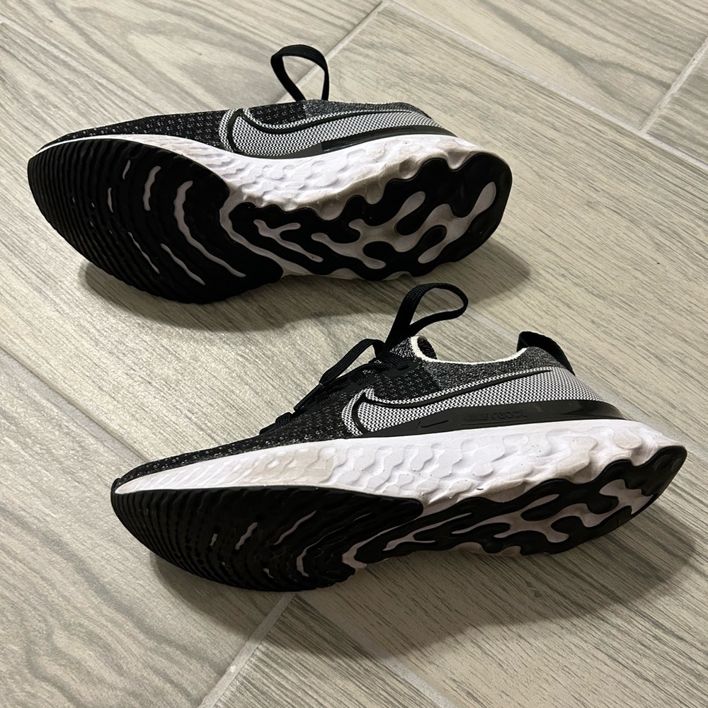 Nike Infinity Reacts - Picture 7 of 10
